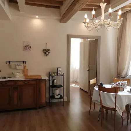 Ariediparma - Rooms&apartments بيت ضيافة