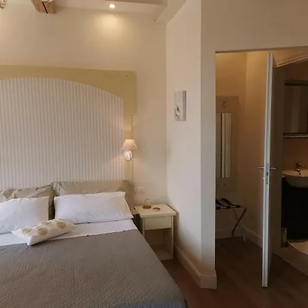 Ariediparma - Rooms&apartments Pensionat Parma