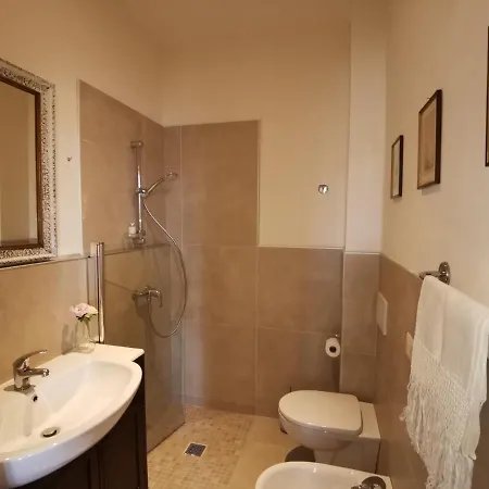 Ariediparma - Rooms&apartments Guest house Parma