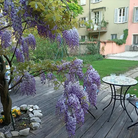 Ariediparma - Rooms&apartments Pensionat