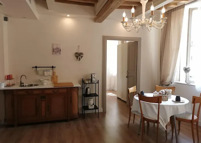 Ariediparma - Rooms&apartments בית הארחה